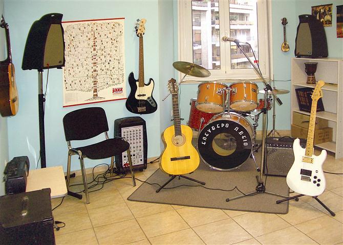 Elefthero Odeio's music groups classroom